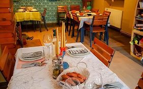 Papa la Șoni Gastro-Pensiune